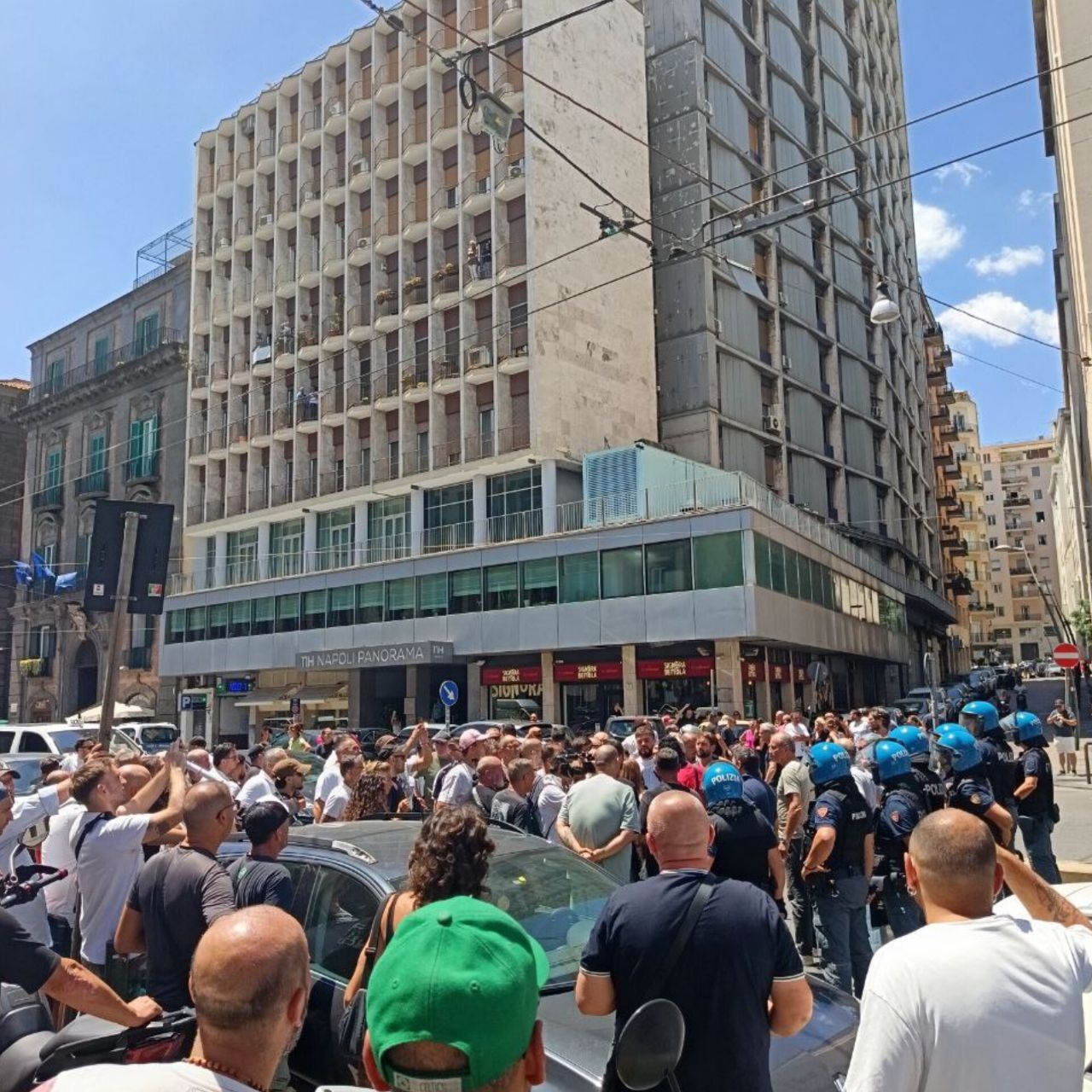 Napoli: tre arresti tra i disoccupati nel corso del click day fallito