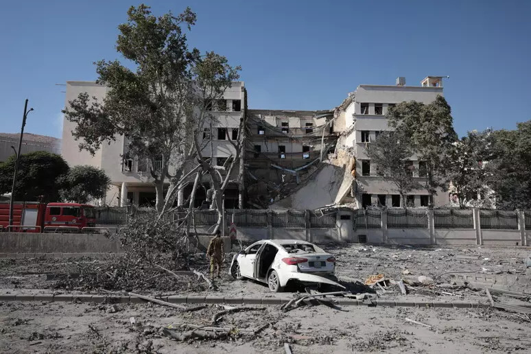 Siria: il bilancio degli scontri settari a Sweida sale ad almeno 250 morti. Israele bombarda anche Damasco