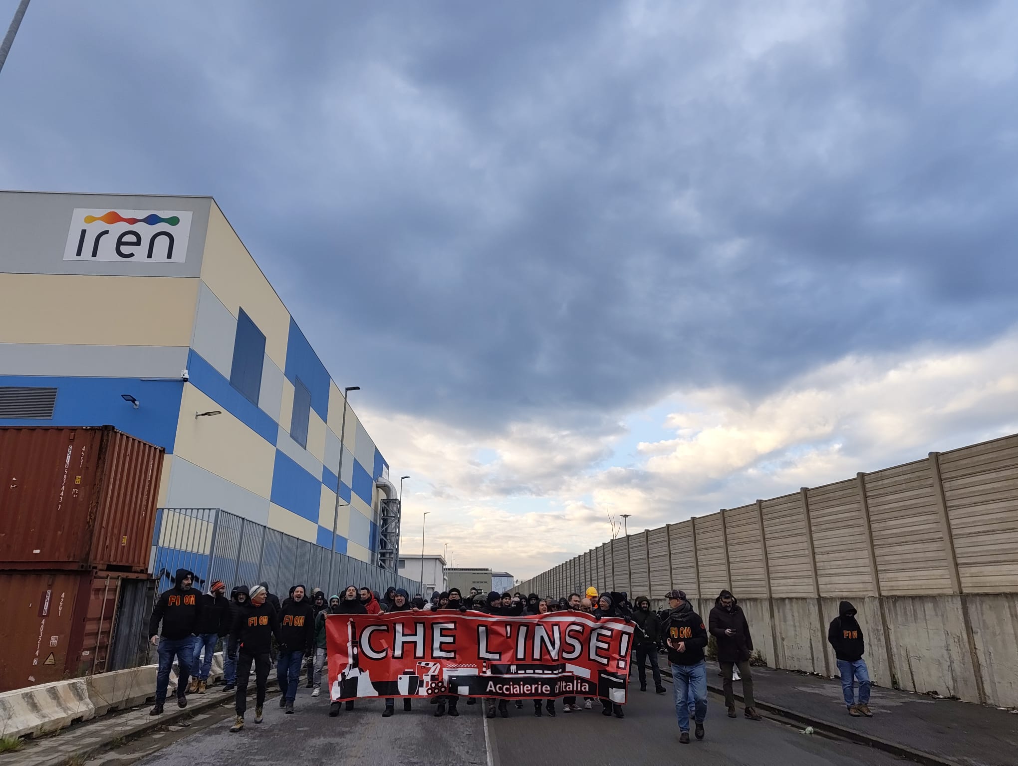 Lotte operaie: a Genova ripartono blocchi e presidi degli operai Ex-Ilva. “Urso bugiardo patentato”