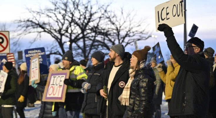 Esecuzione federale a Minneapolis: l’ICE uccide, Trump approva