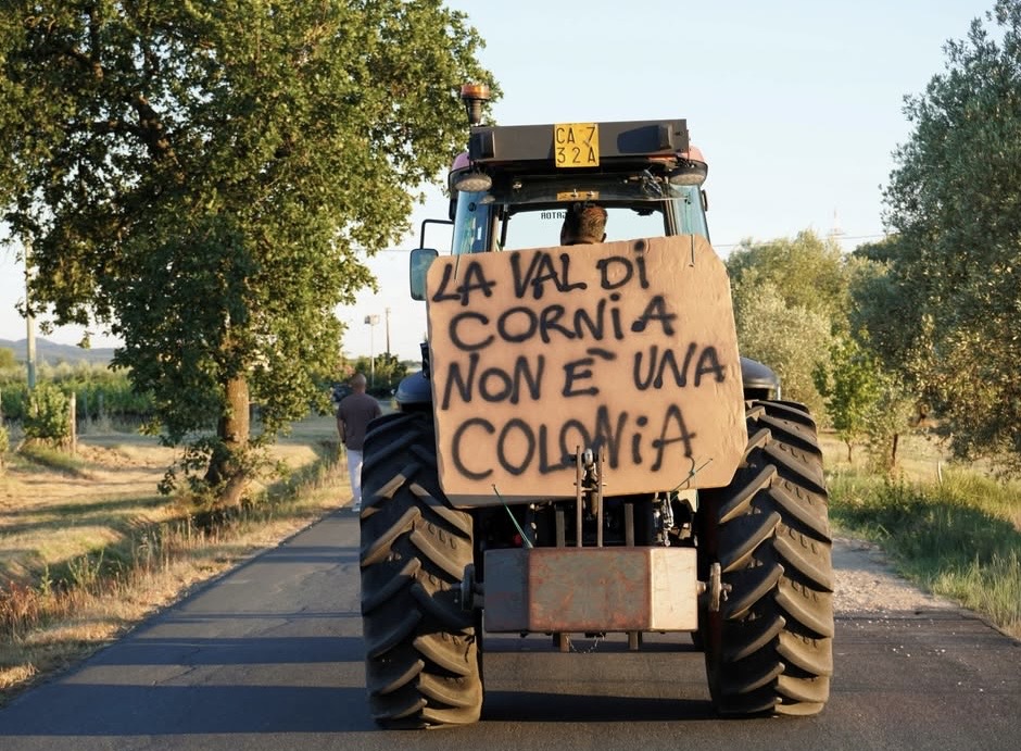 Val di Cornia: una manifestazione a Suvereto per difendere i terreni agricoli da Terna e maxi progetti speculativi