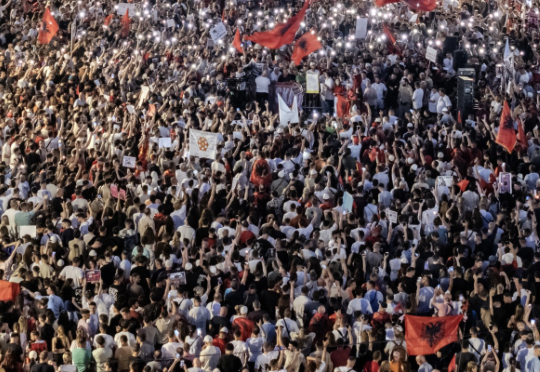 In Albania continuano le proteste