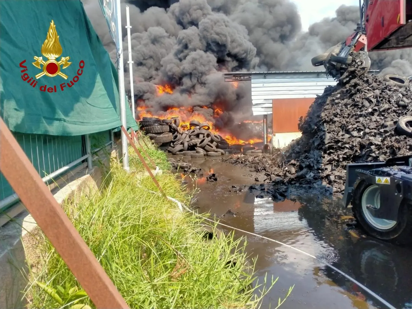 Sull’ennesimo rogo nell’area industriale di Lamezia