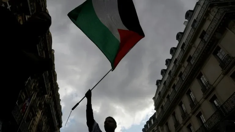 Francia, antisemitismo e islamofobia: intervista a un attivista di UFJP