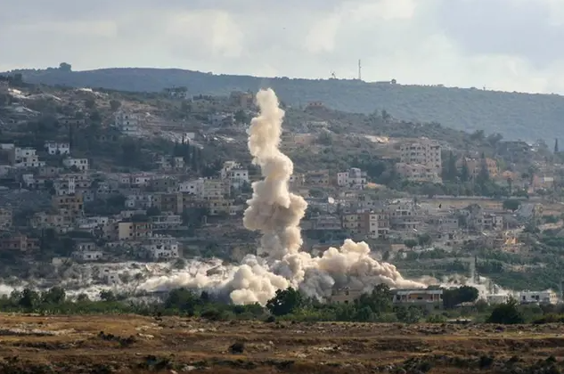 Libano: “Israele sta radendo al suolo una fascia del sud del paese”. Il collegamento da Beirut con il giornalista Pasquale Porciello